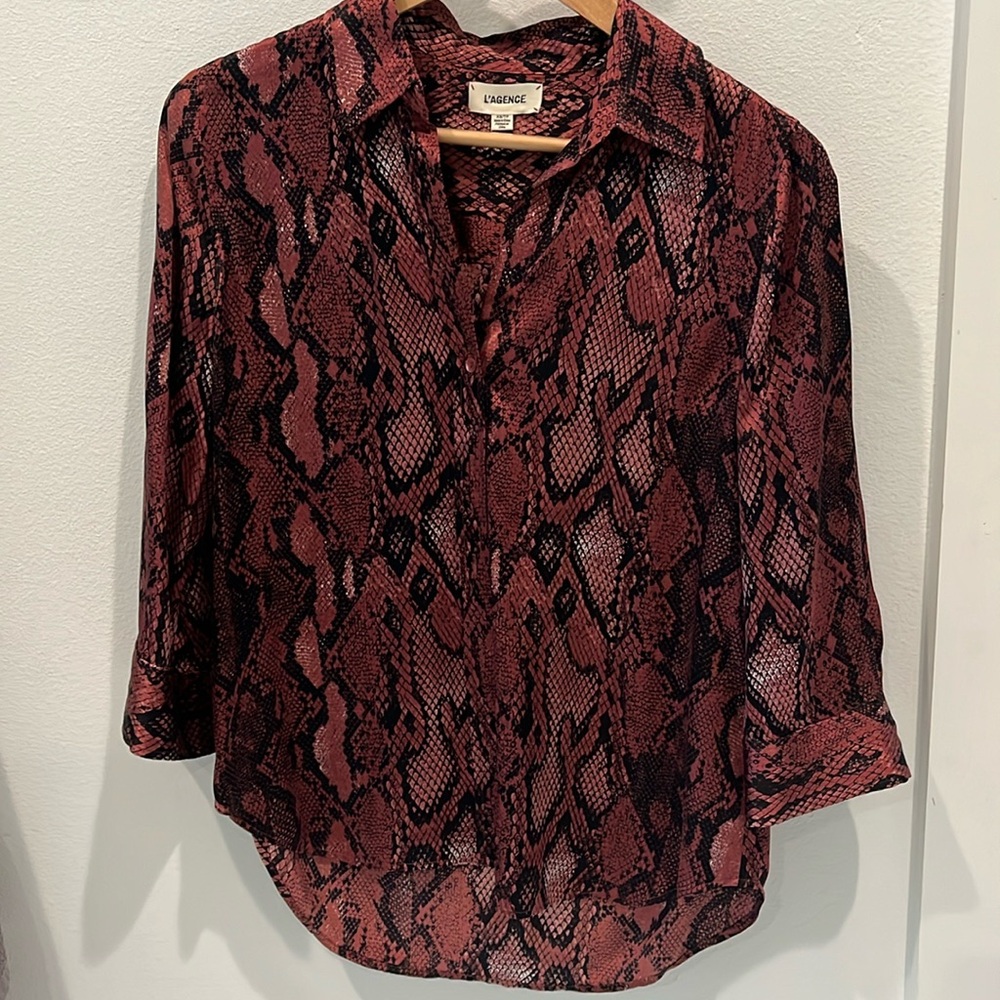 L'AGENCE DANI 3/4 SLEEVE BLOUSE GARNET PYTHON